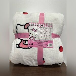 Hello Kitty Full Queen Holding Strawberry White & Pink Plush Throw Blanket New
